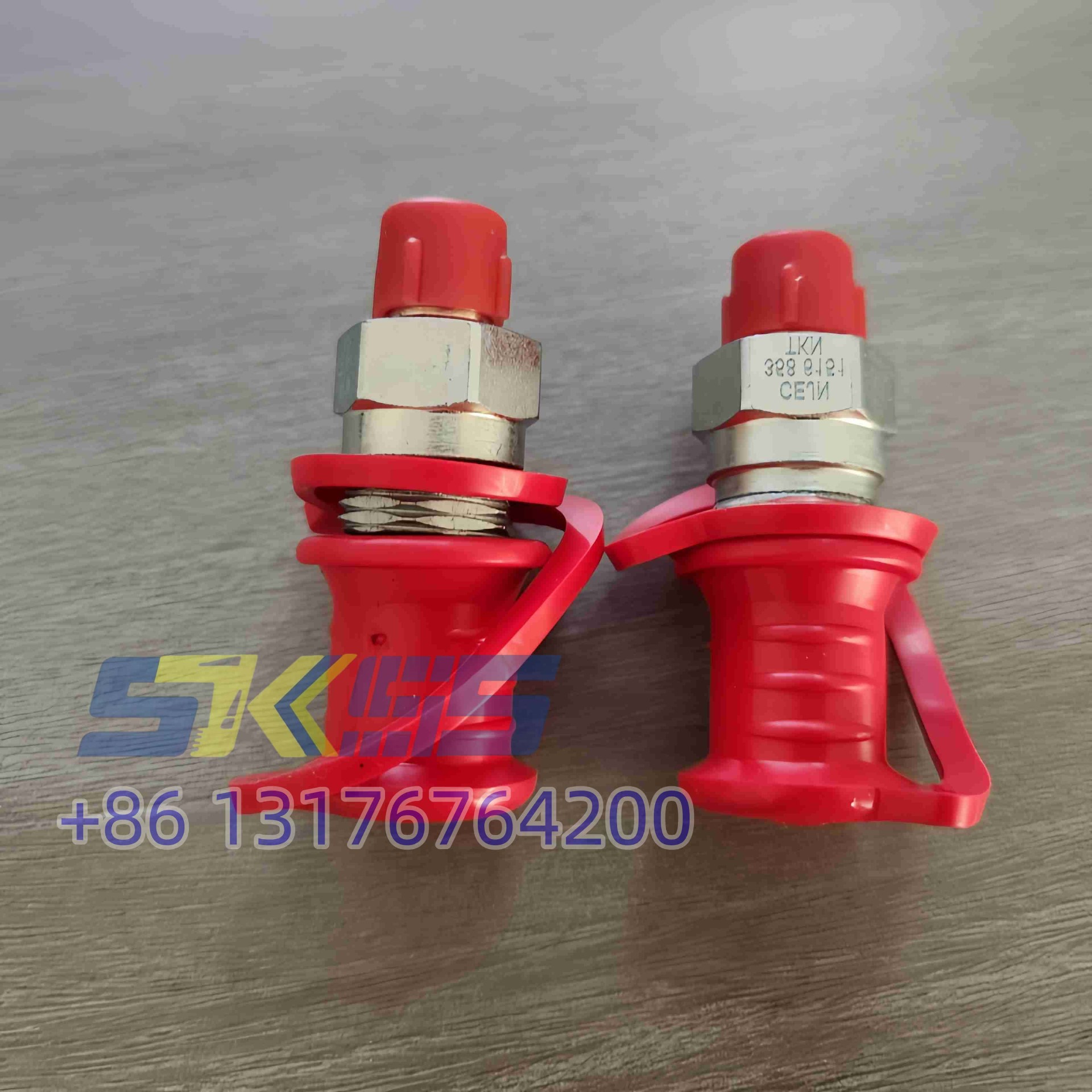 小松推土机D475短管接喷嘴195-49-36120